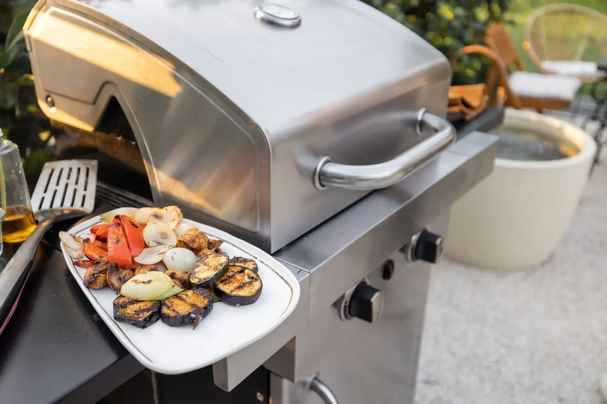 Gasbarbecue of houtskoolgrill: welke is de beste optie voor jou?